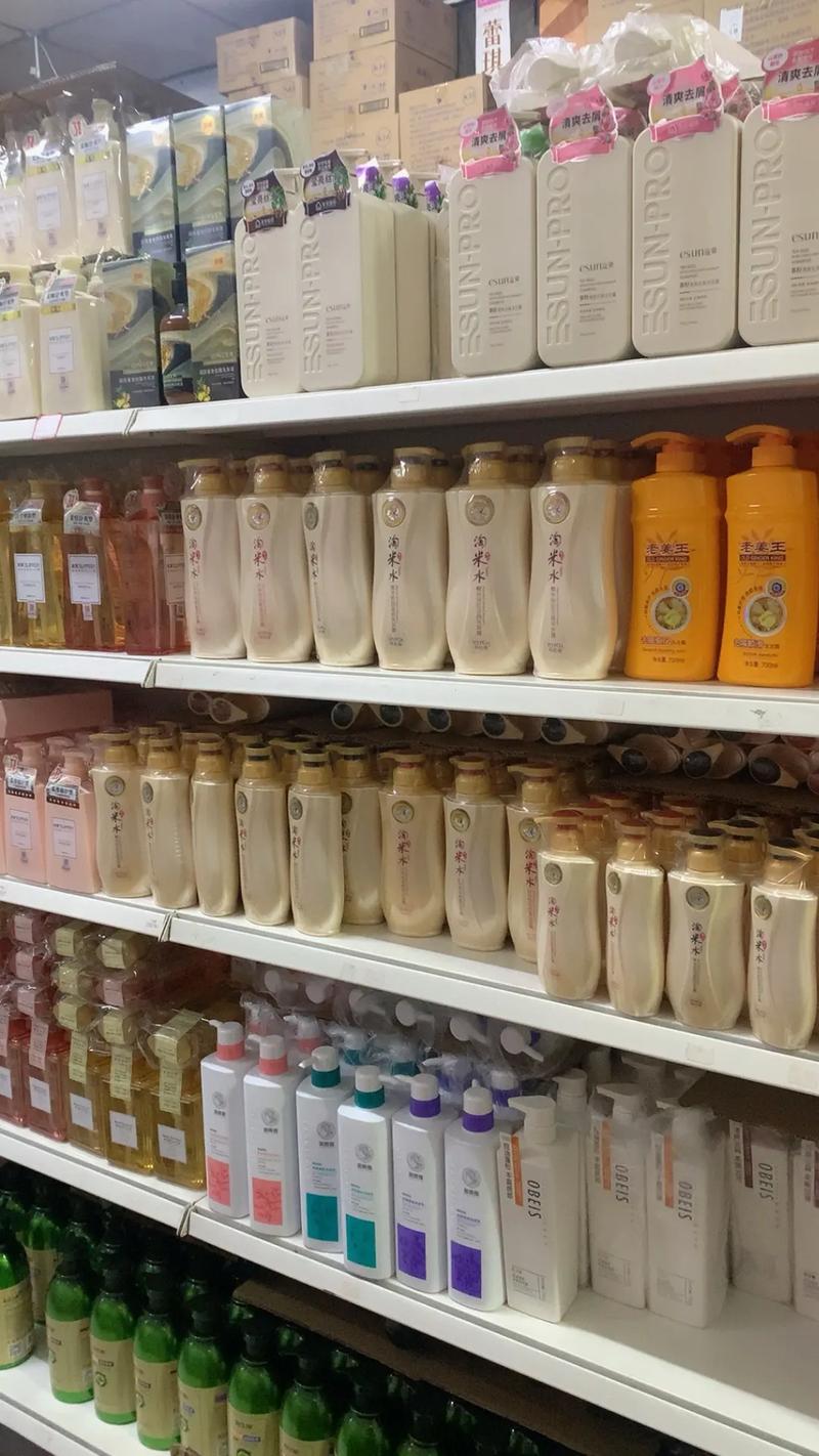 曉航化妝品批發 誠信經營，質量第一，歡迎新老客戶光臨